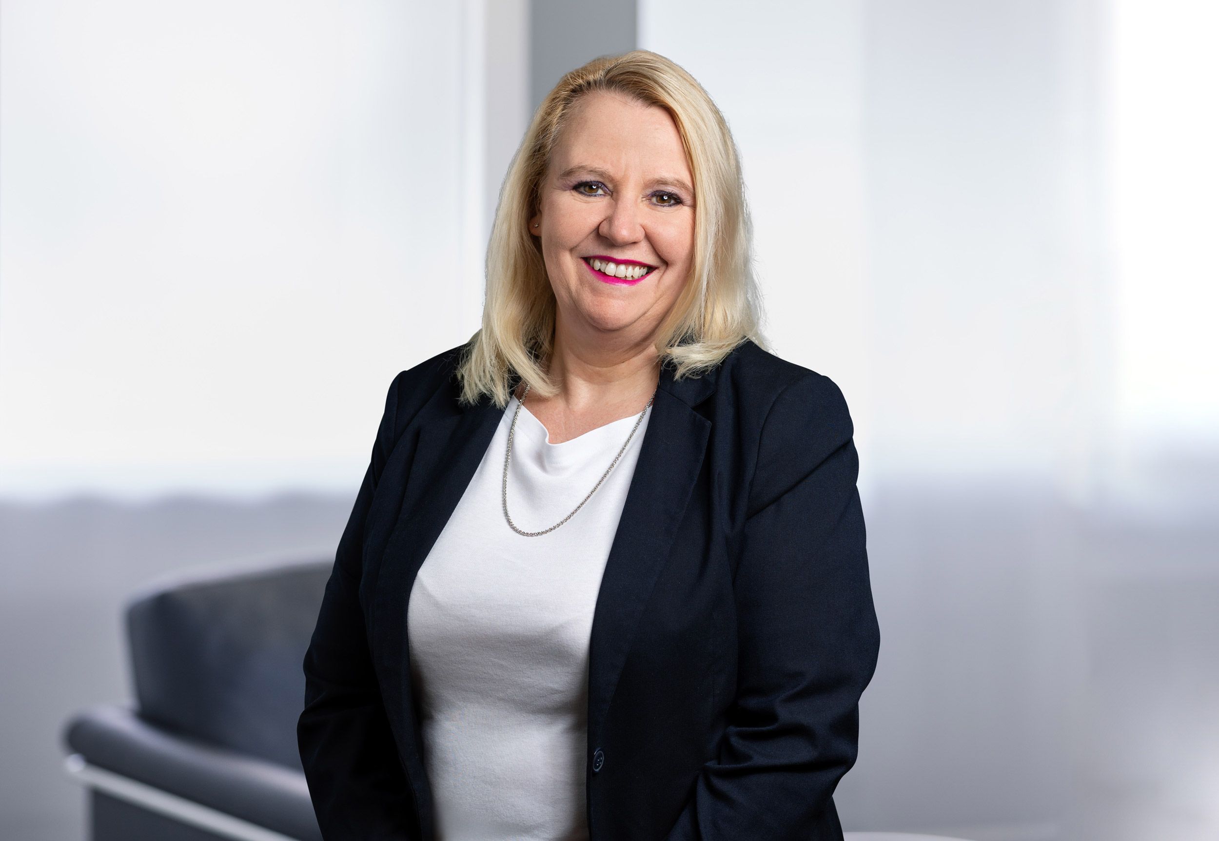 Lilly Ottenburg - Assistant